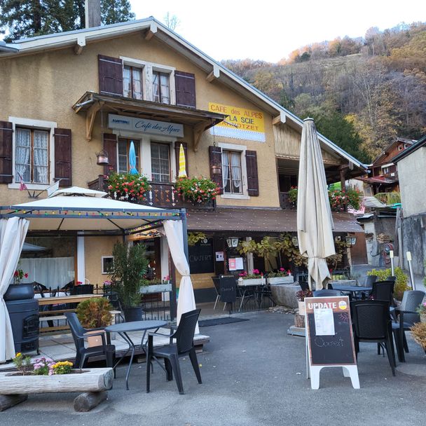 Restaurant de spécialités européennes et asiatiques à Bex - Chez Sunjee Café des Alpes